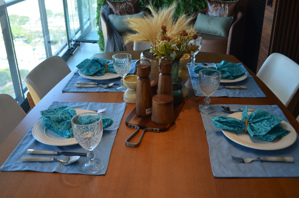 Kit Mesa Posta Premium Guardanapos E Jogo Americano Flores Azul com Azul Celeste